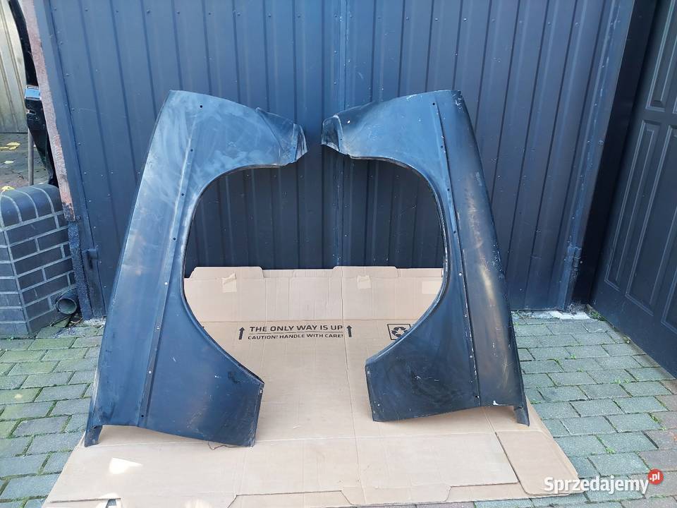 Mercedes W114 Coupe W115 błotnik przód przedni