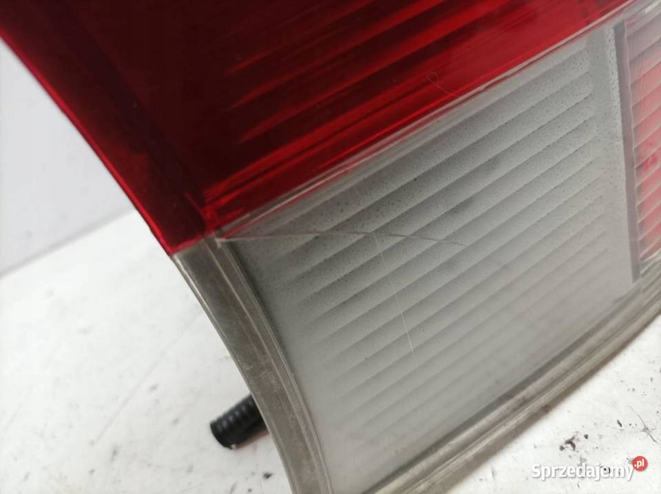 LAMPA TYŁ LEWA LIFT FL Toyota Yaris II 20052011