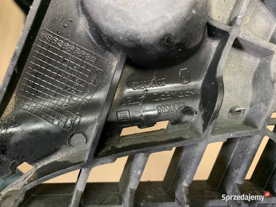 13100588 grill atrapa zderzaka Opel Vectra c Szczecin