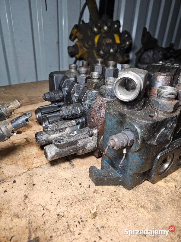 Rozdzielacz hydrauliczny Holland Case Fiat Układ hydrauliczny Gdynia sprzedam