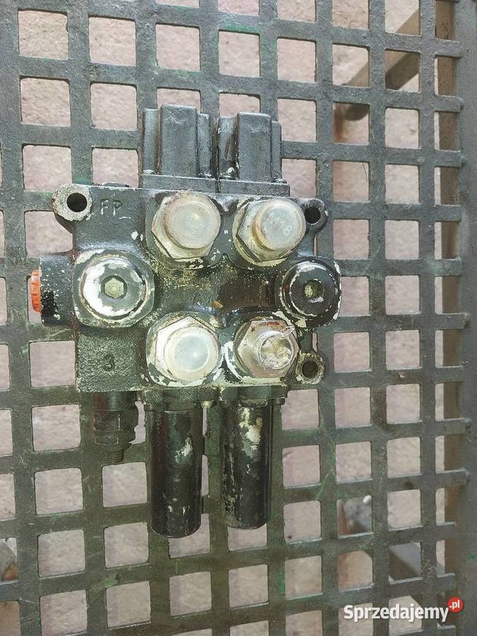 Rozdzielacz hydrauliczny 2 sekcyjny na linki