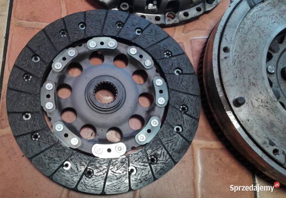 SPRZĘGŁO KOMPLETNE BMW 3 E46 18B 324033610 Kiełczyna