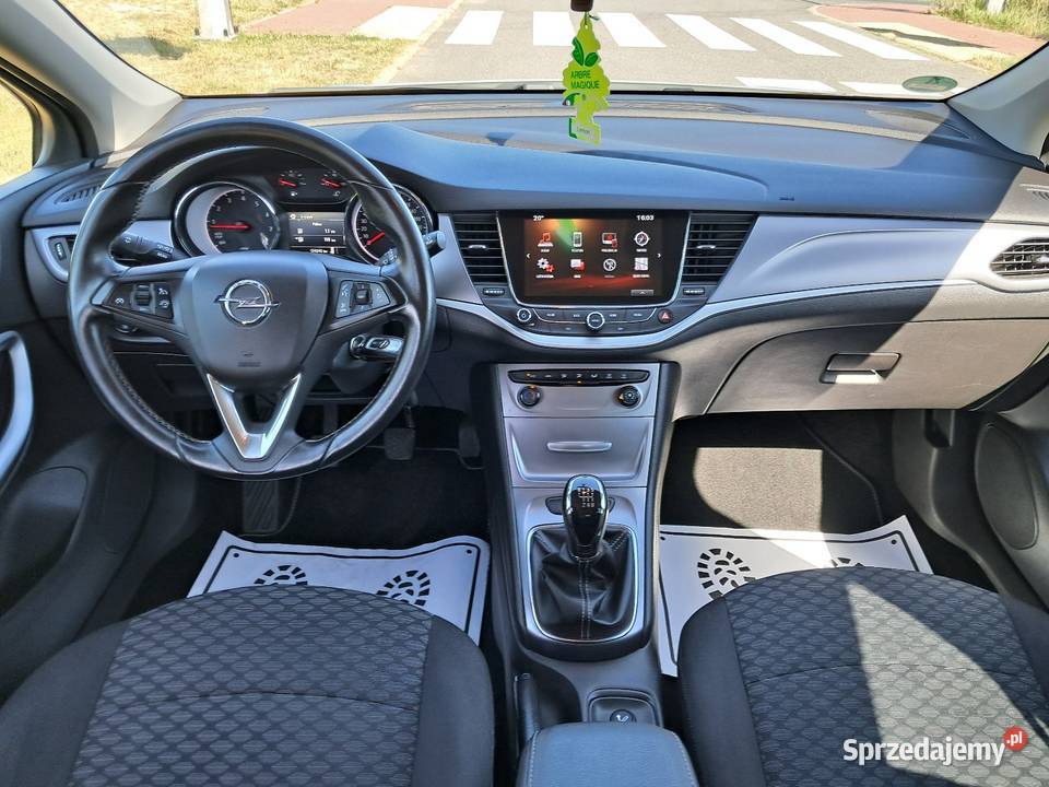 Opel astra 14 benzyna 2017 z Niemiec 1wlasciciel srebrny kujawsko-pomorskie Chełmno