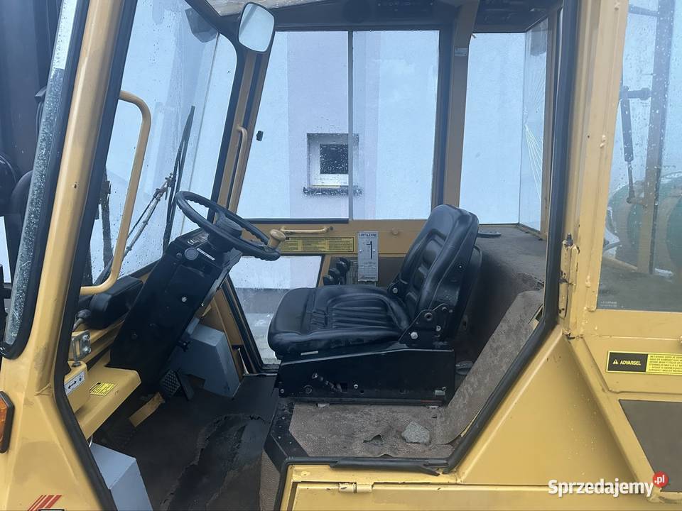 Wózek wielowy CAT 4t 42m lpg automat triplex Pajęczno