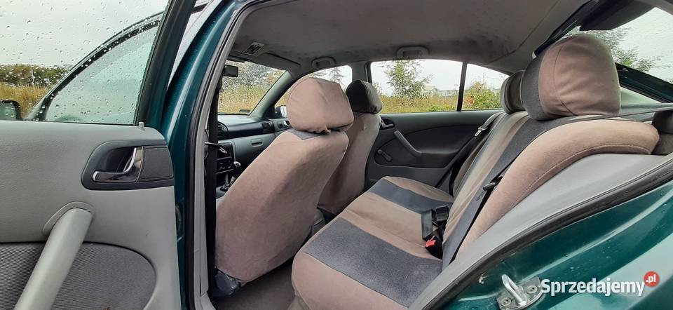 Skoda Octavia 16 8v benzyna 2000r Nowe OC Tanio 257000km Rzeszów