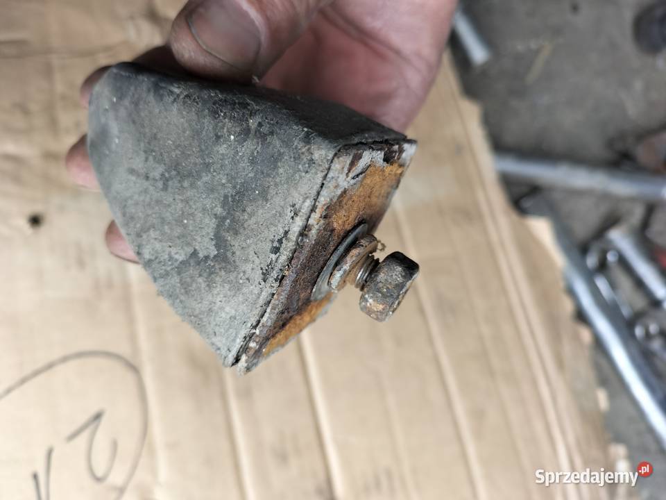 FIAT 126P 126 P ELEGANT MALUCH ODBÓJ RESORA Kamień-Kolonia