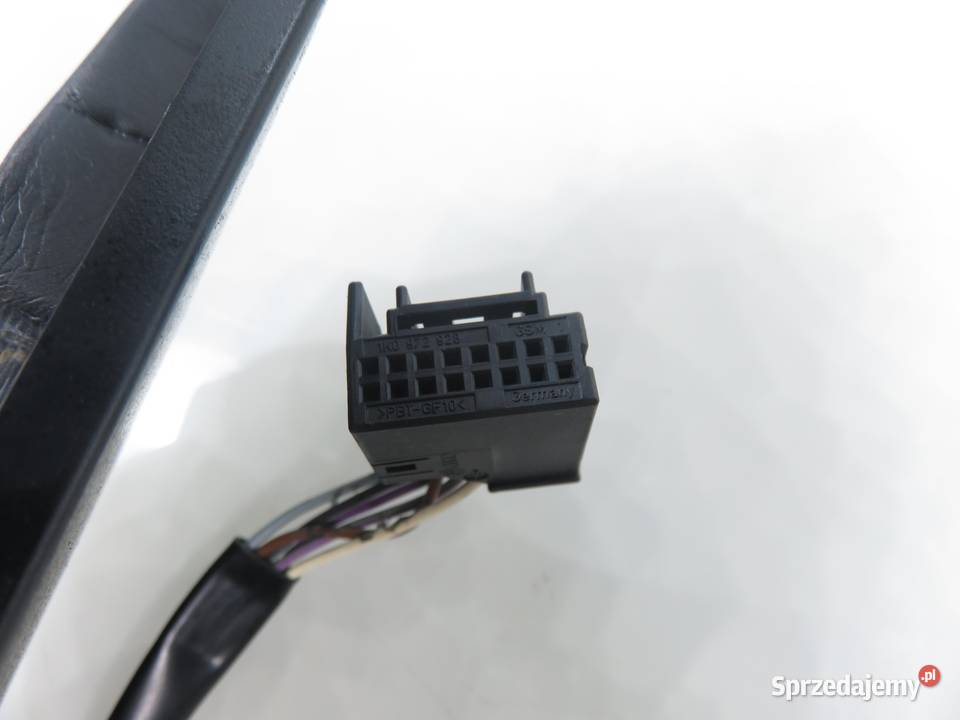 LUSTERKO PRAWE VW TOURAN I LA7W