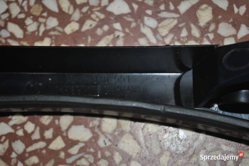 Listwa lampy lewy przód z żaslepką spryskiwacza Listwy i nakładki Poręba