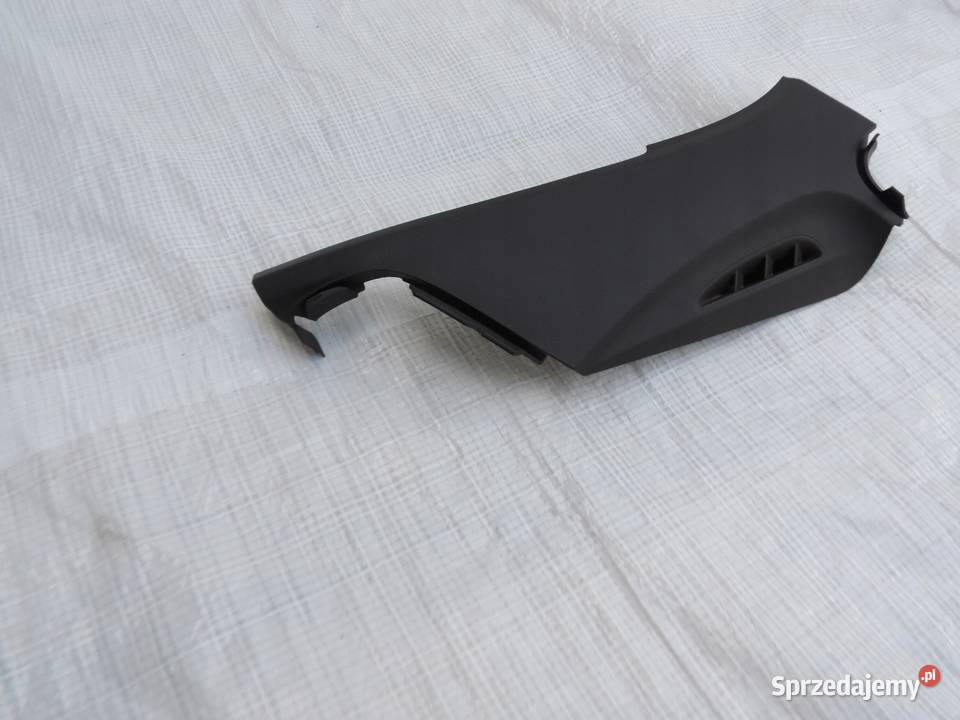 PLASTIK OSŁONA PRAWA OPEL ZAFIRA C 13308013 Podszybia