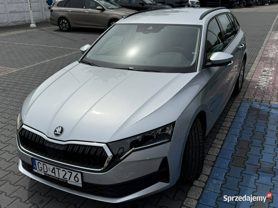 koda Octavia 15 115 Essence IV 2020 srebrny Tychy