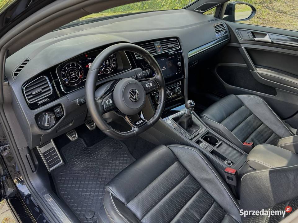 Volkswagen Golf 75 R 2018 20 TSI 310 Manual Poznań