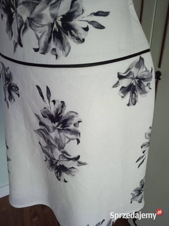LNIANA SPÓDNICZKA Z SZARYMI KWIATAMI r 44 Piła