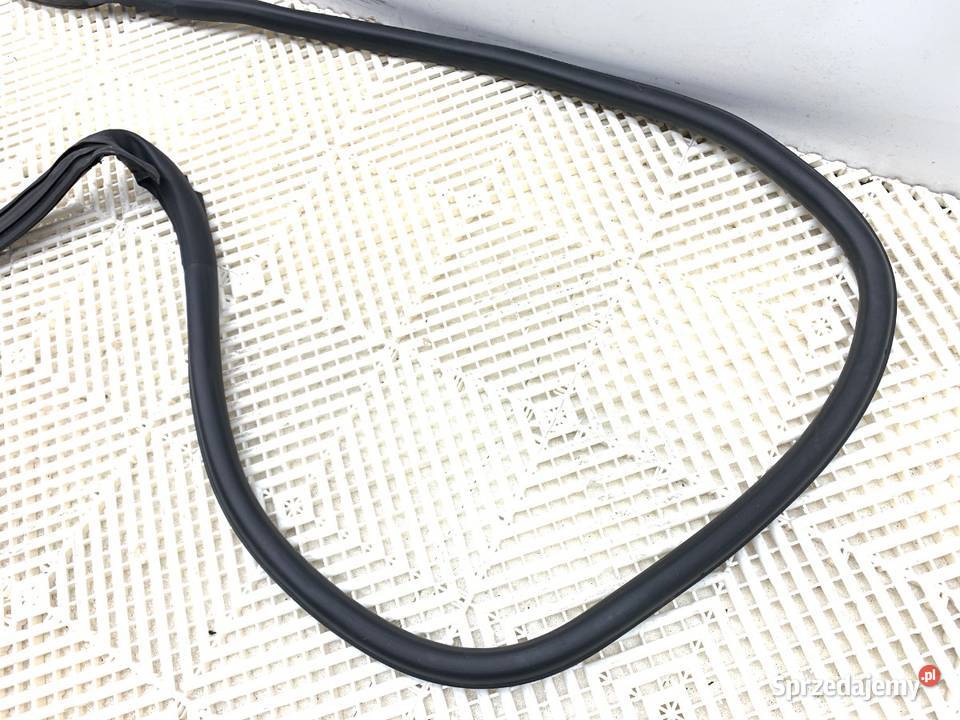 USZCZELKA DRZWI TYŁ LEWA AUDI Q8 SUV 4M8833707 Uszczelki