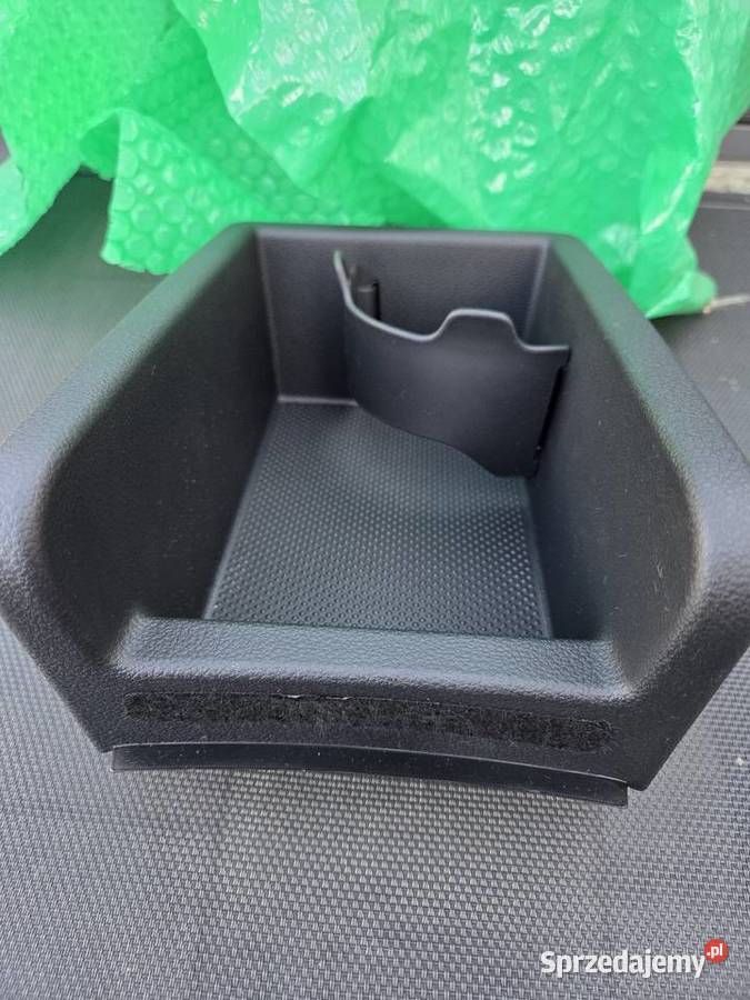 Schowek wewnętrzny Fabia IV 6VE8640519B9 Wolin sprzedam