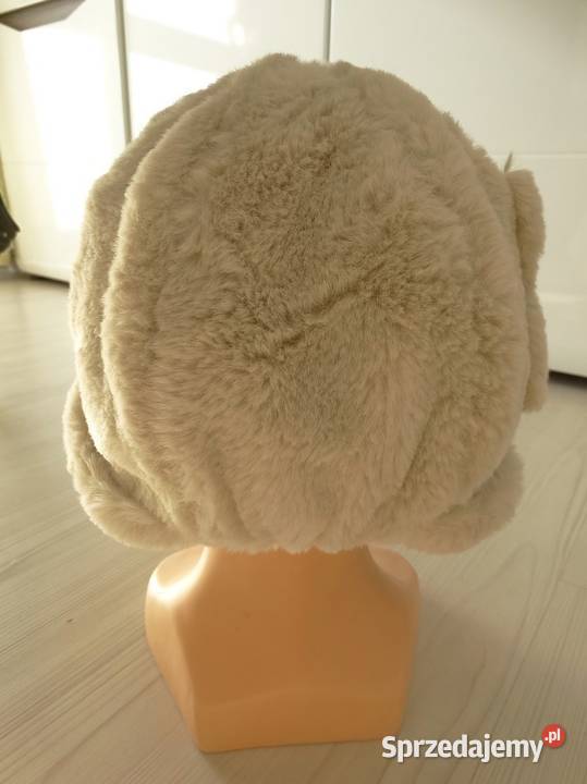 Czapka Zimowa Futrzana Sztuczne Futro Kremowa Łomża