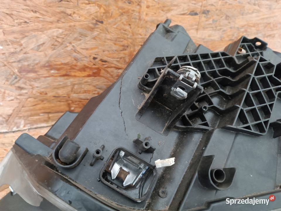 LAMPA PRAWY PRZÓD EU XENON SKRĘTNA BMW 1 F20 F21