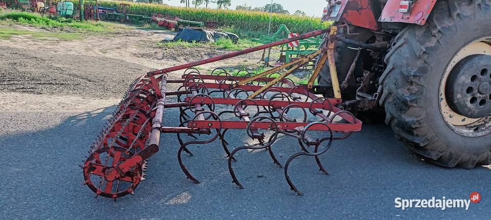 Agregat uprawowy z wałkiem 28 łódzkie Szarów