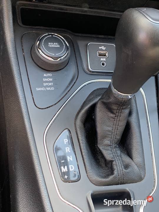 Sprzedam Jeep Cherokee 24 benzyna LPG 2400cm3 Białystok