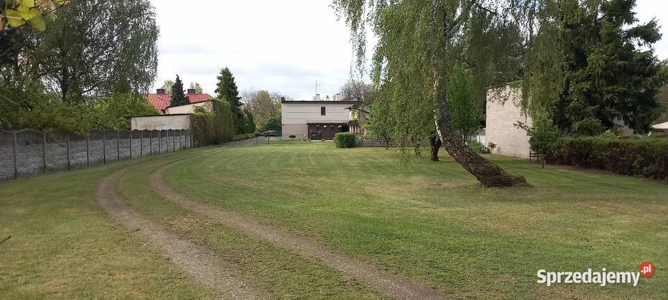 Dom jednorodzinnyduża działkabudynki na śląskie Kłomnice sprzedam
