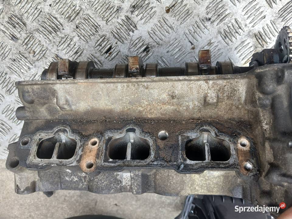 Głowica silnika 55355431 Opel 1012V Z10XEP Radłów