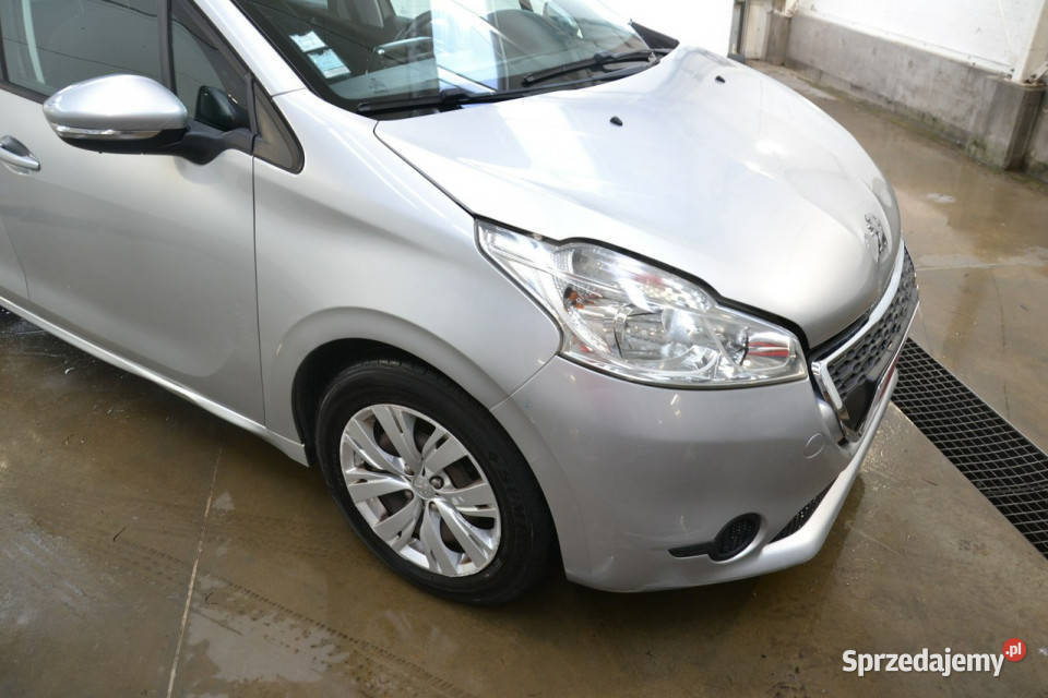 Peugeot 208 12 benzyna 82 klimatyzacja tablet 208 małopolskie Kęty sprzedam