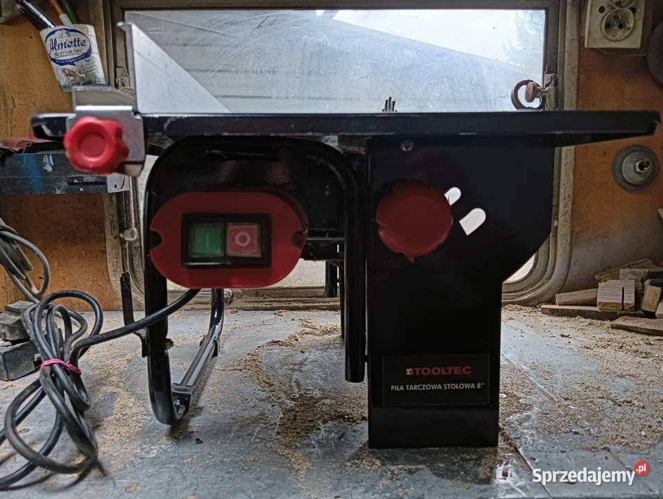 Piła pilarka 600W 230V drzewa stołowa pilarka