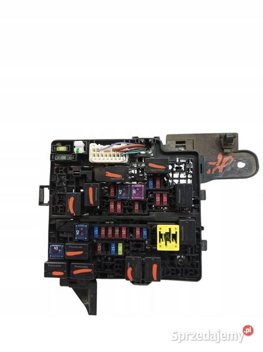 SKRZYNKA BEZPIECZNIKÓW 12 B 80 Mitsubishi Space osobowe świętokrzyskie