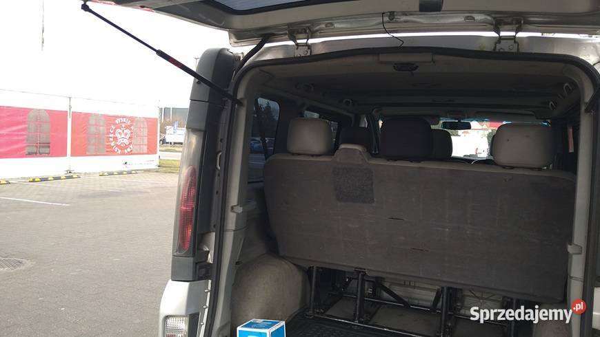 renault trafic 2006r 25 diesel 7 osobowy kllima Szczecin