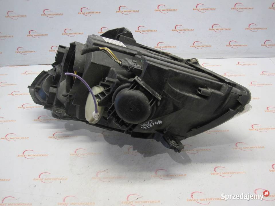 MERCEDES W245 I LIFT 11r lampa prawa przód osobowe