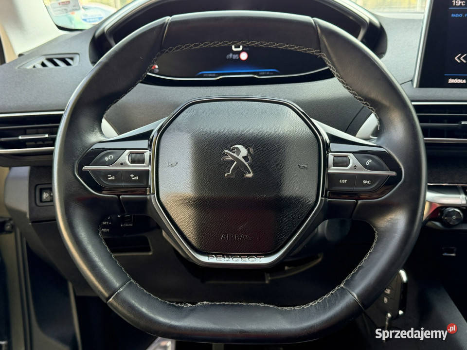 Peugeot 5008 15HDi 130 światła przeciwmgielne Węgrów