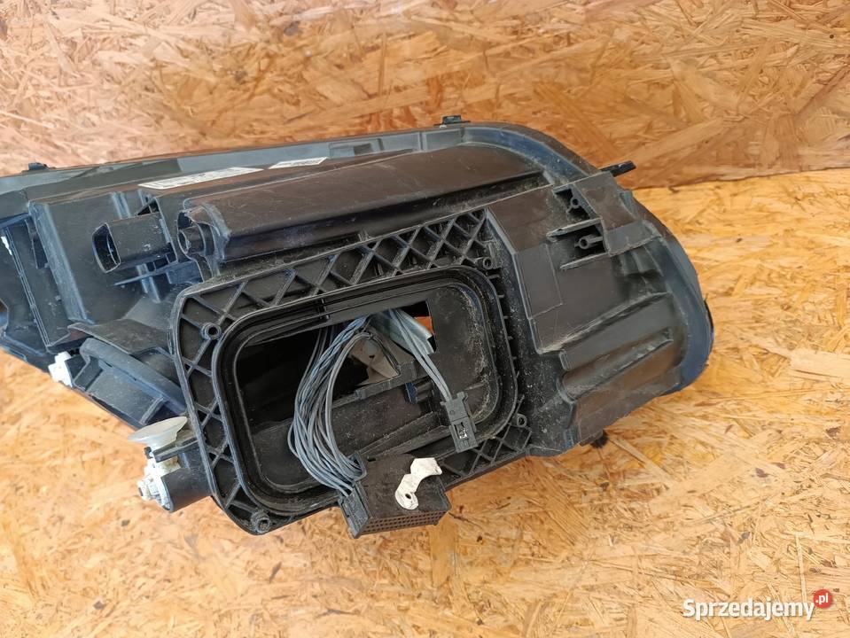 LAMPA LEWY PRZÓD REFLEKTOR EU A2059067905 Motoryzacja