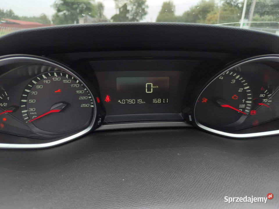 Peugeot 308 12 benzyna 130 6 biegów