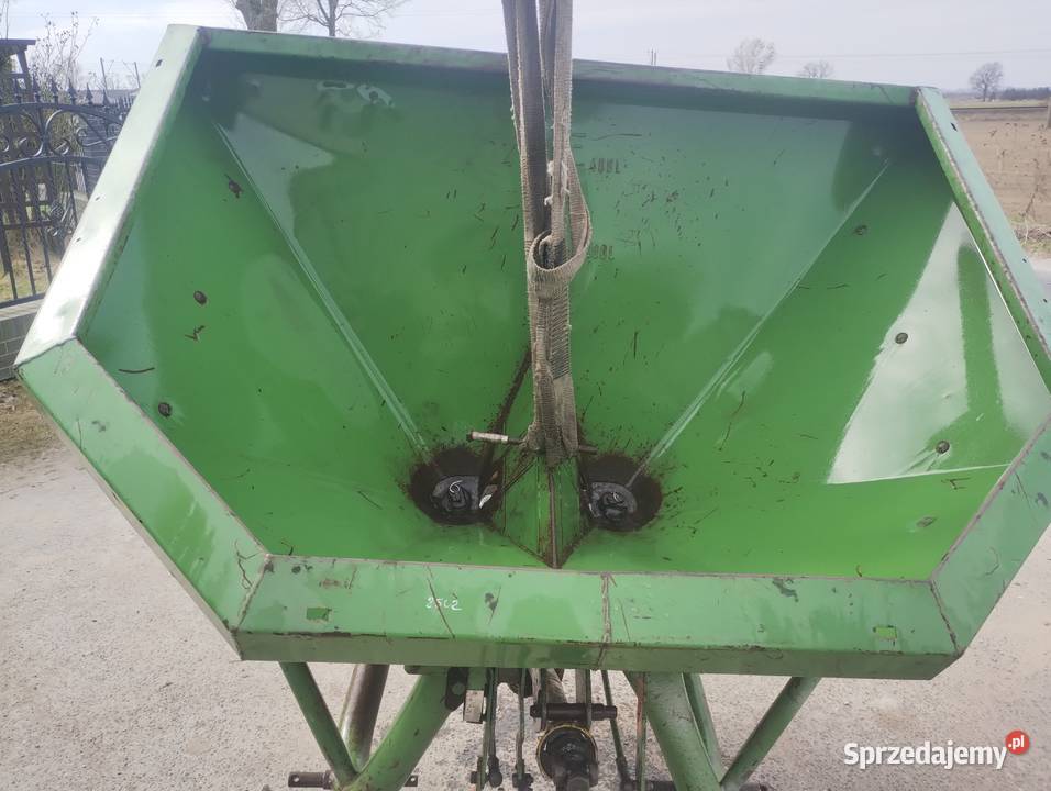 Rozsiewacz amazone 800 Rucewo sprzedam