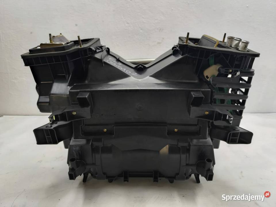NAGRZEWNICA KOMPLETNA 25D BMW E61 6912213