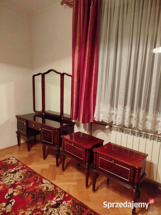 Zestaw mebli szafa czterodrzwiowa toaletka Grójec