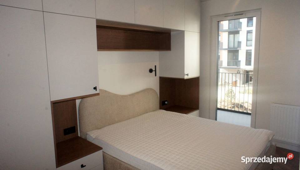 2 pokoje z halą garażową i Internetem w sieć Nieruchomości sprzedam