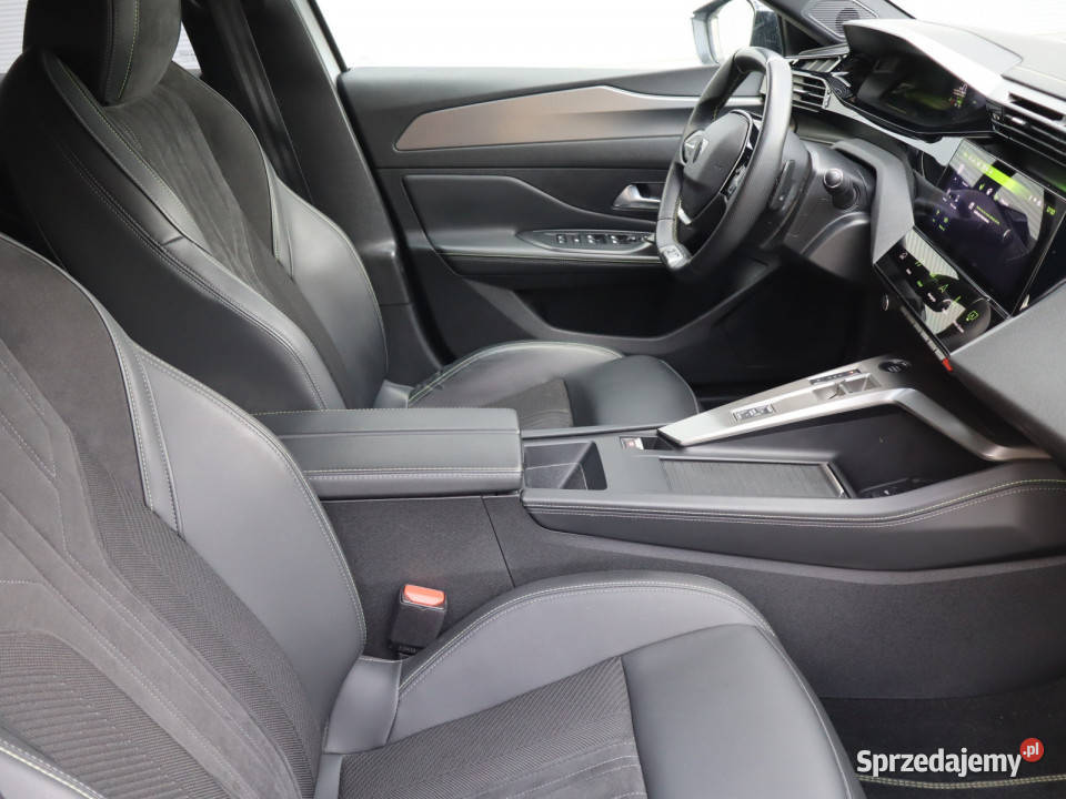 Peugeot 308 12 PureTech Rok produkcji 2023
