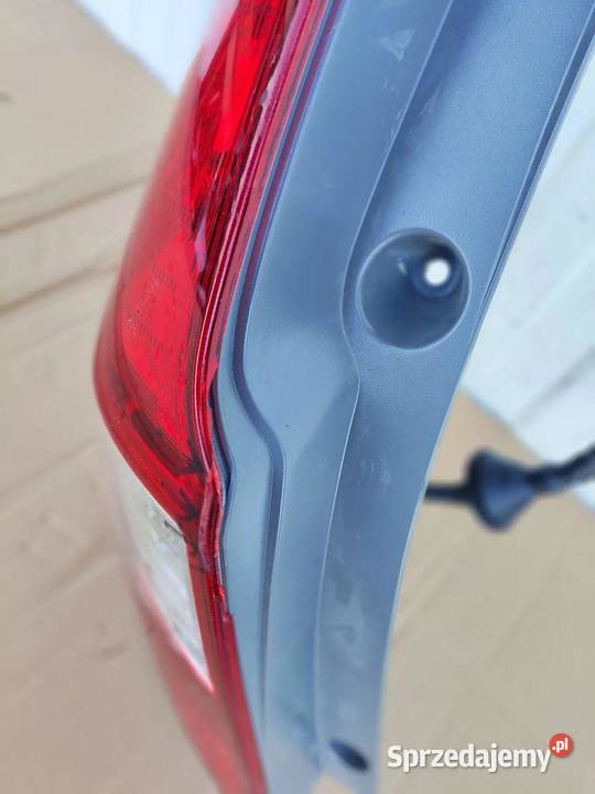 HYUNDAI I30 KOMBI 0712 LAMPA LEWA TYŁ osobowe Lampy przednie