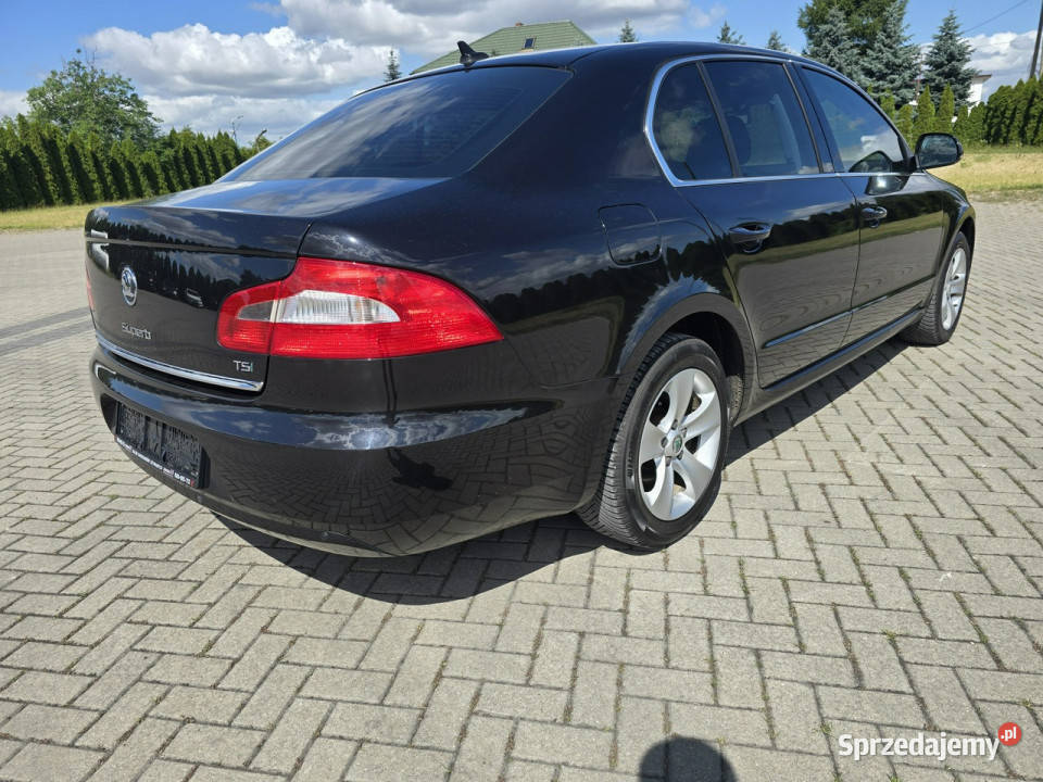 koda Superb 14tsi NavigacjaKlimatronic 2 elektrochrom. lusterka boczne Kutno