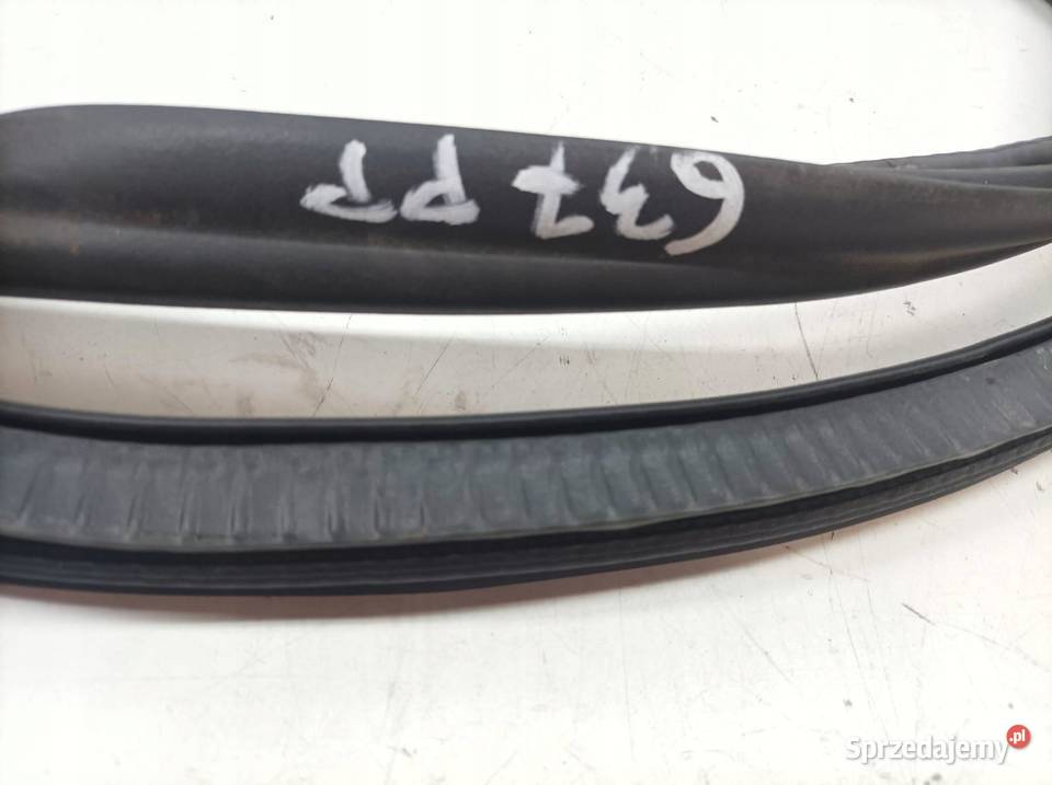 USZCZELKA DRZWI PRAWY PRZÓD PASAŻERA KAROSERYJNA Rok produkcji 2018