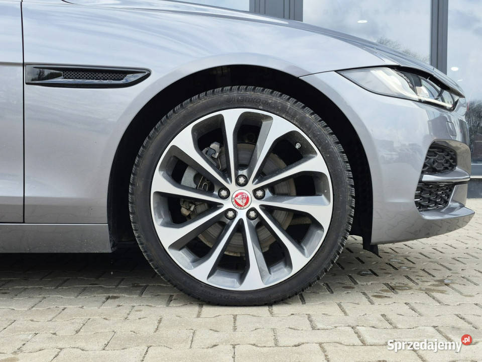 Jaguar XE Jaguar 20D I4 204 AWD Auto SE ASO światła do jazdy dziennej Łódź sprzedam