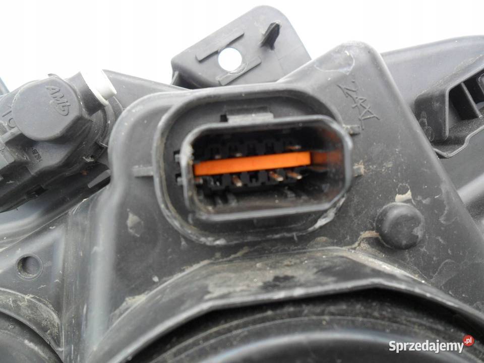 REFLEKTOR PRZÓD STRONA PRAWA NISSAN NV400 Nowy Tomyśl