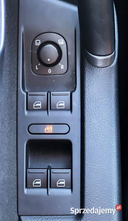 Volkswagen Passat kombi 20 Tdi BlueMotion nieuszkodzony Warszawa