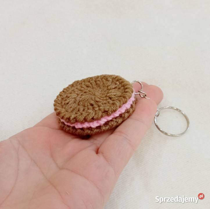 Ciasteczko Oreo wykonane na szydełku brelok