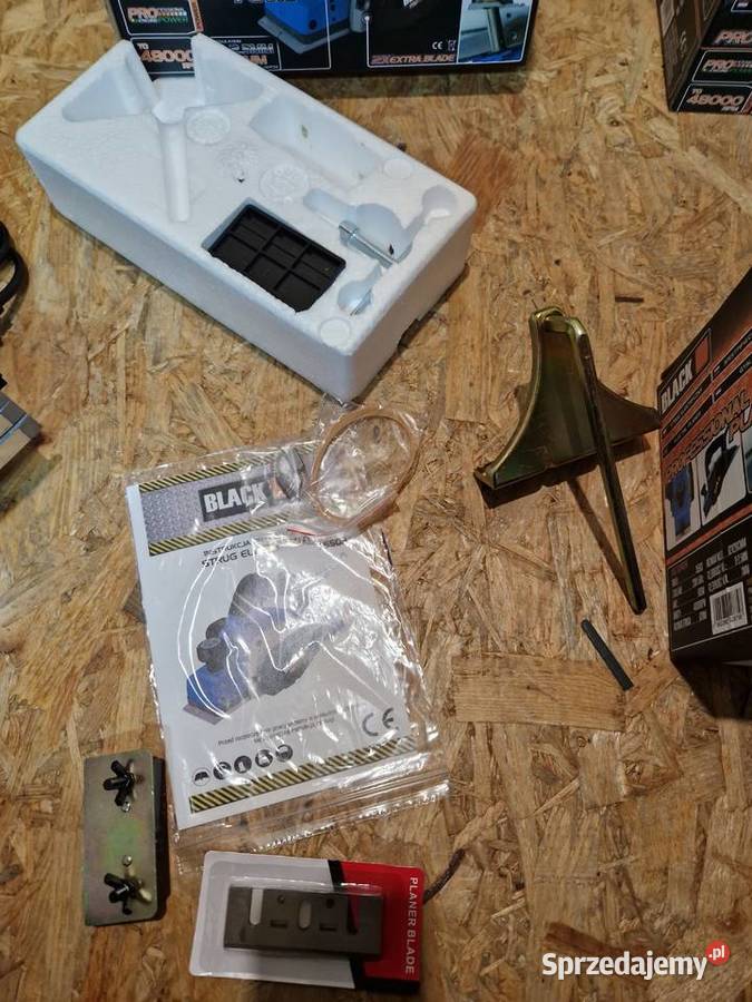 STRUG ELEKTRYCZNY DO DREWNA HEBEL 1500W HEBLARKA