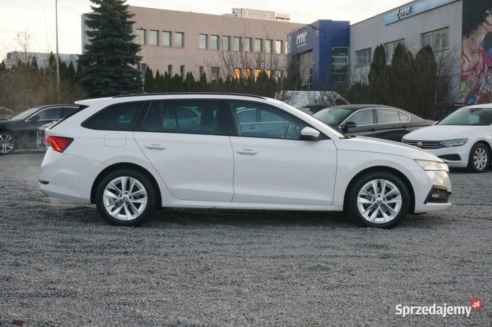 koda Octavia 15 TSI 150 Ambition Salon Polska komputer pokładowy Poznań