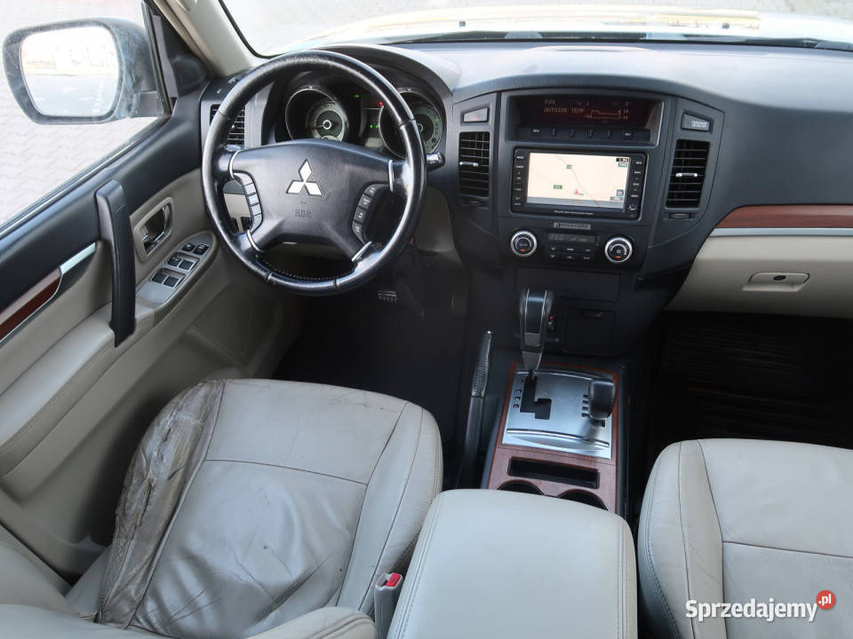 Mitsubishi Pajero 32 DID kamera cofania Piaseczno