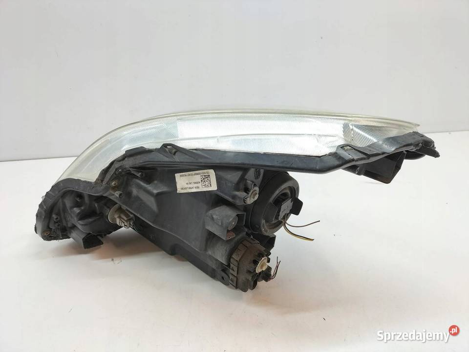 LAMPA PRZÓD PRAWA EU USZKODZONA Suzuki Baleno II osobowe świętokrzyskie