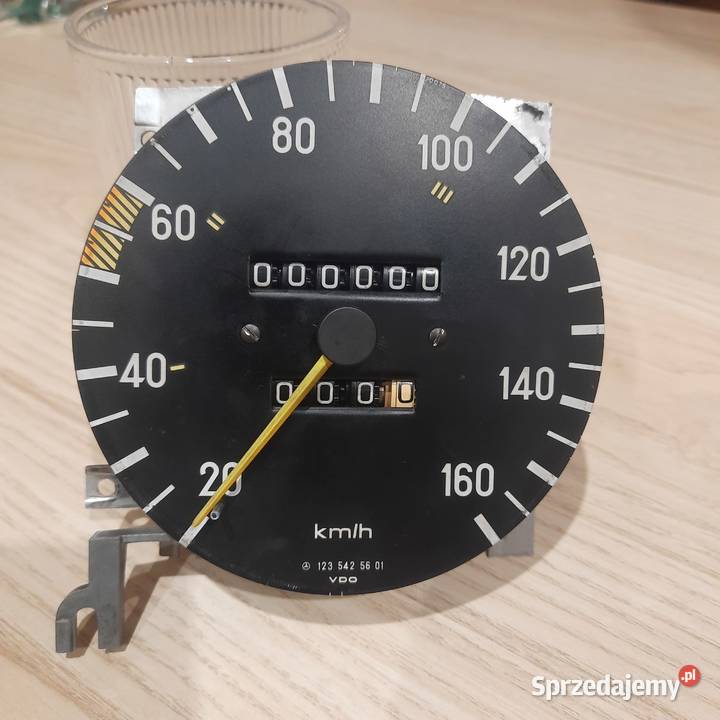 Licznik Mercedes W123 małopolskie Luborzyca