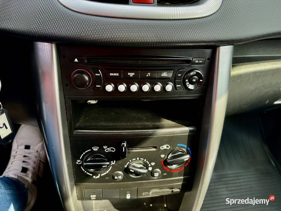 Peugeot 207 zarej w welurowa tapicerka Nowy Sącz